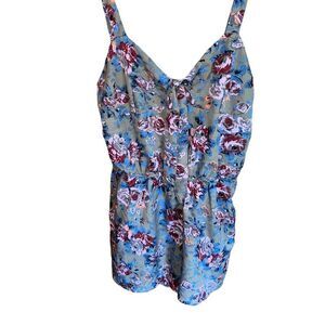 Dizzire one piece shorts jumpsuit with vneck and back zip size medium